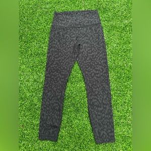 Lululemon legging size 6